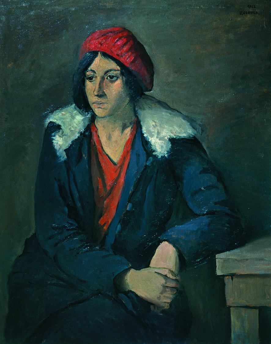 Mujer con Gorra Roja